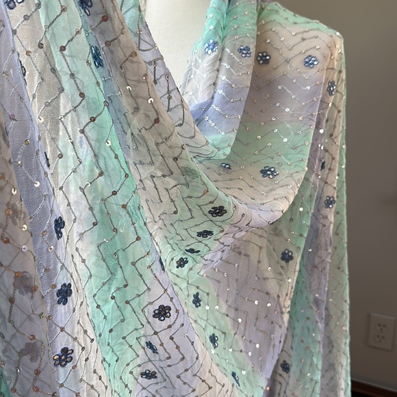 Vintage Ombré Ocean Sequined Wrap - Picture 4 of 13
